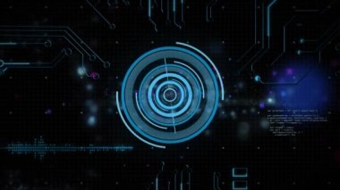 Bilgisayar devresi üzerinden tarama ve veri işleme animasyonları. Küresel hesaplama, dijital arayüz ve veri işleme kavramı dijital olarak oluşturulmuş video.