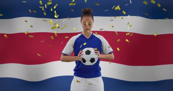 Costa Rica Bayrağı Üzerinde Çift Irklı Bayan Futbolcu Animasyonu Küresel — Stok video