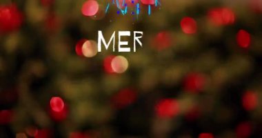 Yılbaşı kutlamalarının animasyonu mavi ışık yolları ve Noel süslemeleri üzerine mesaj atıyor. Noel, şenlik, kutlama ve gelenek konsepti dijital olarak oluşturuldu.