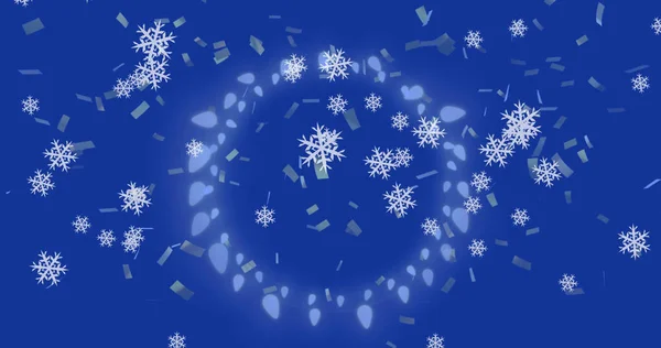 Imagen Copos Nieve Sobre Luces Navideñas Sobre Fondo Azul Navidad —  Fotos de Stock