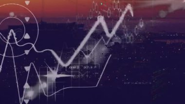 Şehir haritası üzerinde dünya haritası ve veri işleme animasyonu. Küresel teknoloji, bilgisayar ve dijital arayüz kavramı dijital olarak oluşturulmuş video.