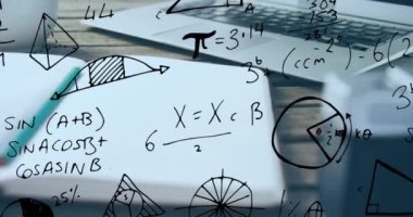 Kamera üzerinde matematik denklemleri ve veri işleme animasyonları. Küresel bilim ve veri işleme kavramı dijital olarak oluşturulmuş video.