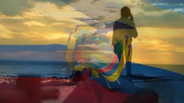 Sahildeki beyaz kadın üzerinde ekvatorun canlandırması. Küresel vatanseverlik ve dijital arayüz kavramı dijital olarak oluşturulmuş video.