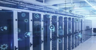 Sunucu odasında veri işleme animasyonu. küresel iş ve dijital arayüz kavramı dijital olarak oluşturulmuş video.