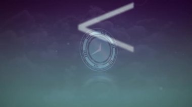 Gökyüzündeki bulutlara karşı saatin üzerinde yüzen matematiksel sembollerin animasyonu. Küresel ağ ve iş teknolojisi kavramı