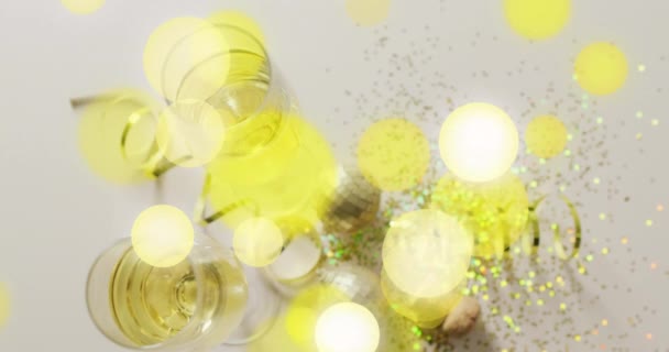 Animation Spots Lumière Confettis Verres Champagne Nouvel Noël Fête Célébration — Video