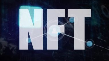 Nft metin ve ortam simgeleri üzerinden veri işleme animasyonu. Küresel iş ve dijital arayüz kavramı dijital olarak oluşturulmuş video.