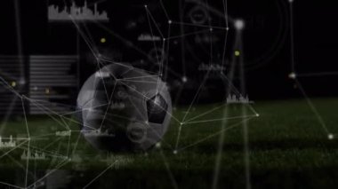 Erkek futbolcunun topa vuruşunun alt kısmındaki bağlantı ağının animasyonu. Spor teknolojisi kavramı