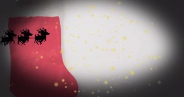 Ren geyiği ve kar yağan kızakta Noel Baba 'nın canlandırması. Noel, şenlik, gelenek ve kutlama konsepti dijital olarak oluşturuldu.