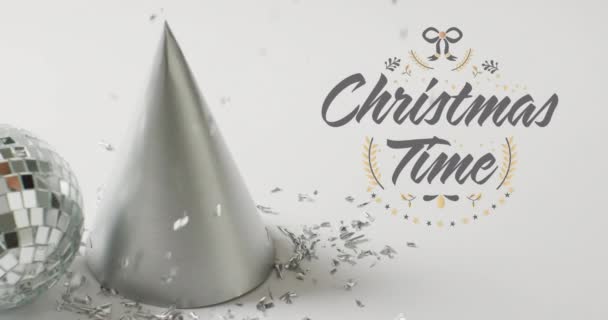 圣诞祝福的动画通过圣诞迪斯科舞会和派对帽传递 圣诞节 传统和庆祝概念数字制作的视频 — 图库视频影像