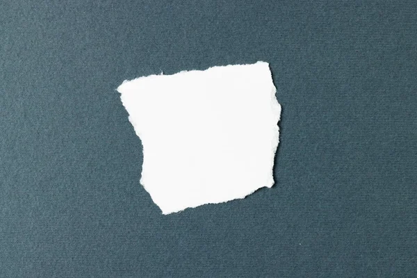 Витягнутий Шматок Білого Паперу Місцем Копіювання Чорному Тлі Абстрактний Фон — стокове фото