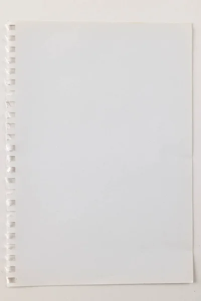 白色笔记本 白色背景上有复制空间 摘要纸张纹理背景及传达概念 — 图库照片