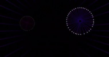 Siyah arka planda patlayan havai fişek animasyonu. Yeni yıl arifesi, şenlik, kutlama ve geleneksel konsept dijital olarak oluşturulmuş video.