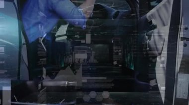 Arabadaki adamın üzerindeki bağlantıların ve veri işlemenin animasyonu. Dijital olarak oluşturulmuş küresel bağlantılar, ağlar ve veri işleme kavramı.