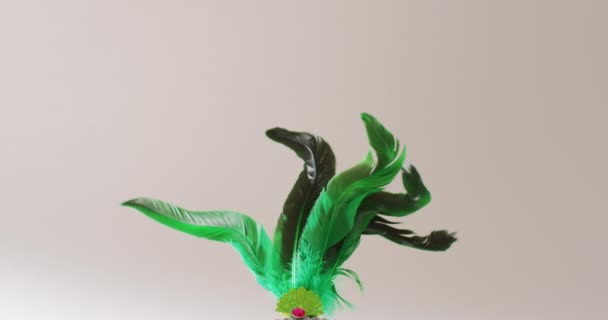 Video Red Gold Masquerade Mask Green Feathers White Background Copy — Stock Video