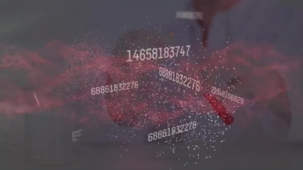 숫자의 애니메이션 Dna Helix 플레어 시험관에서 샘플을 채취하는 연구원의 디지털 — 비디오