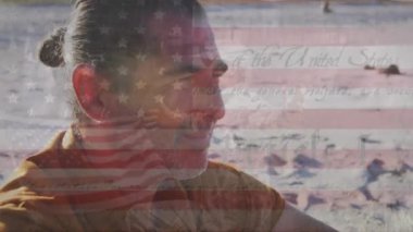 ABD ve Tekst 'in farklı insanlar üzerindeki animasyonları. Vatanseverlik ve kutlama konsepti dijital olarak oluşturulmuş video.