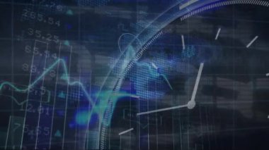 Saat ve dünya haritası üzerinde finansal veri işleme animasyonu. Küresel hesaplama, iş, finans ve veri işleme kavramı dijital olarak oluşturulmuş video.