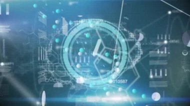 Siyah zemin üzerinde veri işleme üzerinden hareket eden saat ve dijital beynin animasyonu. Küresel teknoloji, bilgisayar ve dijital arayüz kavramı dijital olarak oluşturulmuş video.