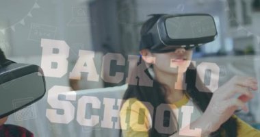 VR Google kullanarak çeşitli çocuklar üzerinden okula dönüş metninin animasyonu. Küresel eğitim, öğrenme ve veri işleme kavramı dijital olarak oluşturulmuş video.