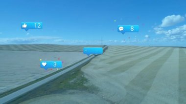 Medya simgelerinin saha üzerinde canlandırılması. Küresel iş ve dijital arayüz kavramı dijital olarak oluşturulmuş video.