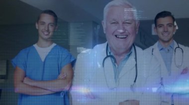 Kafkasyalı doktorlar üzerinde veri işleme animasyonu. Küresel tıp ve dijital arayüz kavramı dijital olarak oluşturulmuş video.