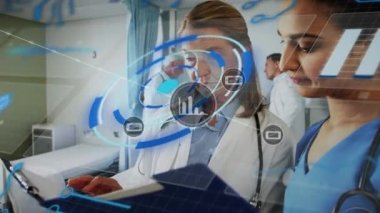 Pano kullanan çeşitli doktorların bağlantı ve istatistik ağının animasyonu. Dijital olarak oluşturulmuş küresel bağlantılar, ağlar ve veri işleme kavramı.