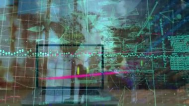 Sonbahar yaprakları dizüstü bilgisayarın üzerine düşüyor. Küresel iş ve dijital arayüz kavramı dijital olarak oluşturulmuş video.