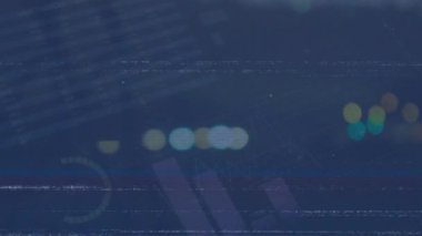 Elektrik pilonu üzerinde parazit ve veri işleme animasyonu. Küresel teknoloji, bilgisayar ve dijital arayüz kavramı dijital olarak oluşturulmuş video.