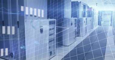 Bilgisayar sunucu odasına karşı veri işleme ve matematiksel denklemlerin animasyonu. Bilgisayar arayüzü ve iş veri depolama teknolojisi kavramı
