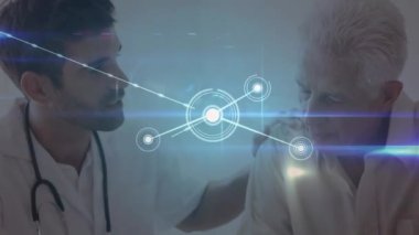 Kafkas erkek doktor ve hasta üzerindeki bağlantı ağının animasyonu. Küresel tıp, bağlantılar ve dijital arayüz konsepti dijital olarak oluşturulmuş video.