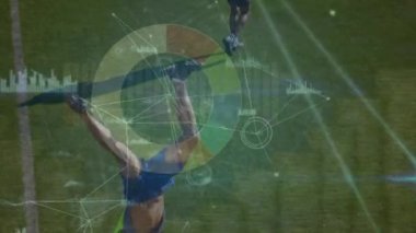 Futbolcular üzerinde finansal veri işleme animasyonu. Küresel spor, rekabet, finans, iş ve veri işleme kavramı dijital olarak oluşturulmuş video.