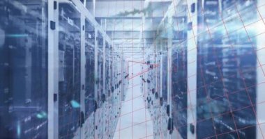 Bilgisayar sunucu odasına karşı veri işleme ve matematiksel denklemlerin animasyonu. Bilgisayar arayüzü ve iş veri depolama teknolojisi kavramı