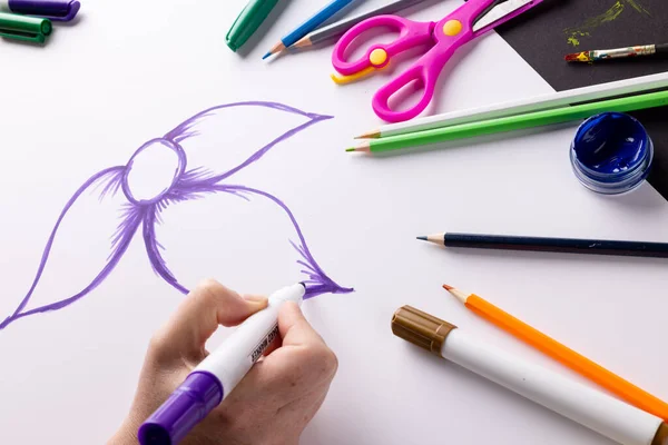 Hand Drawing Purple Flower Paper Art Materials Table Top Copy — Stock Photo, Image