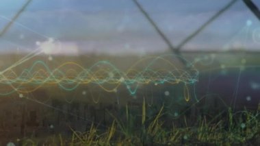 Bağlantı ağı üzerinden şehir manzarasının animasyonu. Küresel iş ve dijital arayüz kavramı dijital olarak oluşturulmuş video.