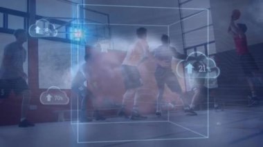 Basketbol maçında bulut, ok ve veri işleme animasyonları. Küresel spor, iş, finans, hesaplama ve veri işleme kavramı dijital olarak oluşturulmuş video.