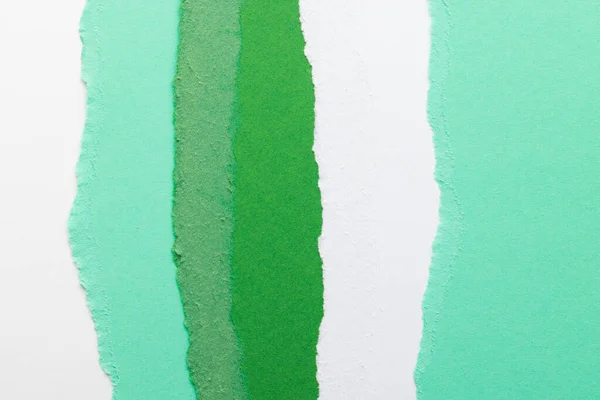 Arrancaron Pedazos Papel Coloreado Copiaron Espacio Sobre Fondo Blanco Textura —  Fotos de Stock