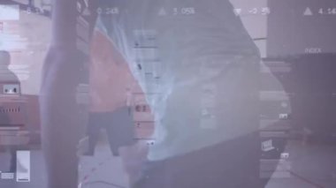 Basketbol maçında istatistik ve veri işleme animasyonu. Küresel spor, iş, finans, hesaplama ve veri işleme kavramı dijital olarak oluşturulmuş video.