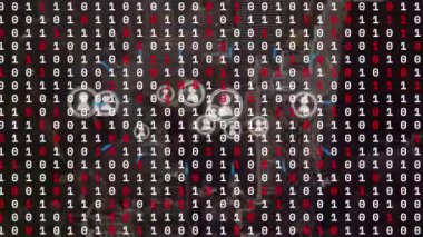 Medya simgeleri ve şehir manzarası üzerinde veri işleme animasyonu. Küresel iş ve dijital arayüz kavramı dijital olarak oluşturulmuş video.