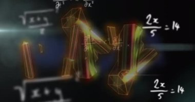 Lenslerin parlamasının ve matematiksel denklemlerin siyah zemin üzerindeki soyut şablonun animasyonu. Dijital olarak üretilmiş, hologram, illüstrasyon, aydınlanma, çözümler ve teknoloji konsepti.