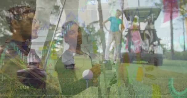 Animering Statistik Och Databehandling Över Ben Manliga Golfspelare Med Golfklubba — Stockvideo