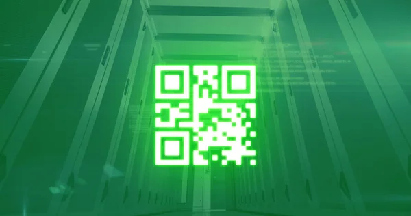 Imagem Código Verde Brilhante Com Elementos Néon Servidores Computador Fundo — Fotografia de Stock
