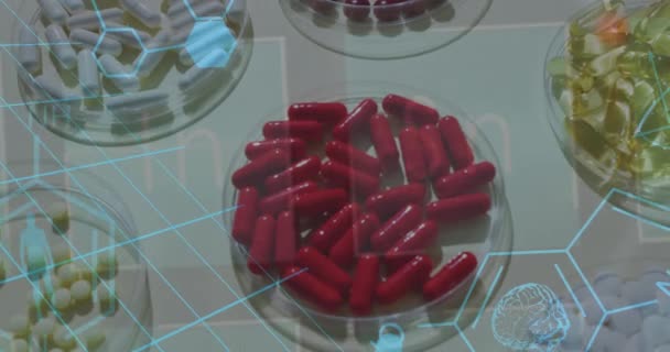 Dna链和化学式在白背景药丸上的动画化 全球医学 医疗保健和数字界面概念数字生成视频 — 图库视频影像