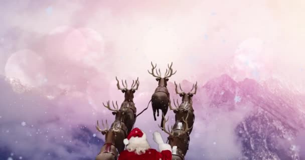 用雪橇和驯鹿在圣诞圣塔爪上飘雪的动画 圣诞节 庆祝和传统概念数字制作的录像 — 图库视频影像