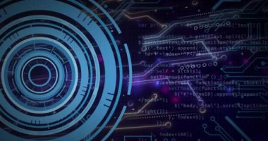 Siyah arkaplan taraması ile veri işleme animasyonu. Küresel teknoloji, bilgisayar ve dijital arayüz kavramı dijital olarak oluşturulmuş video.