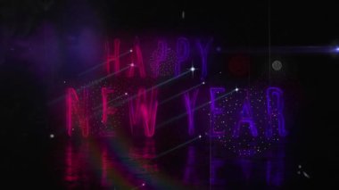 Siyah arka planda havai fişekler eşliğinde yeni yıl mesajlarının animasyonu. Yeni yıl, gelenek ve kutlama konsepti dijital olarak oluşturuldu.