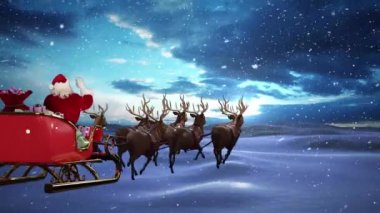 Noel Baba 'nın üzerine yağan kar animasyonu ren geyiğiyle kızakta. Noel, şenlik, kutlama ve gelenek konsepti dijital olarak oluşturuldu.