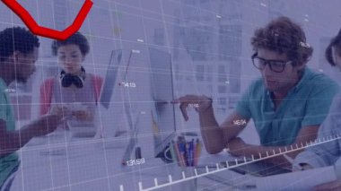 Beyaz erkek ve kadının bilgisayar üzerinden tartıştığı istatistiksel veri işleme animasyonu. İş veri teknolojisi kavramı