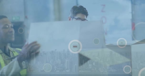 텍스트 데이터 방식은 창고에서 일하는 사람들을 대상으로 글로벌 비즈니스 컴퓨팅 — 비디오