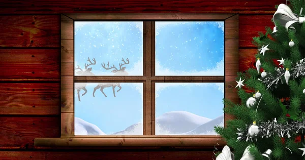 Зображення Санта Клауса Санчатах Оленями Які Видно Через Вікно Різдво — стокове фото